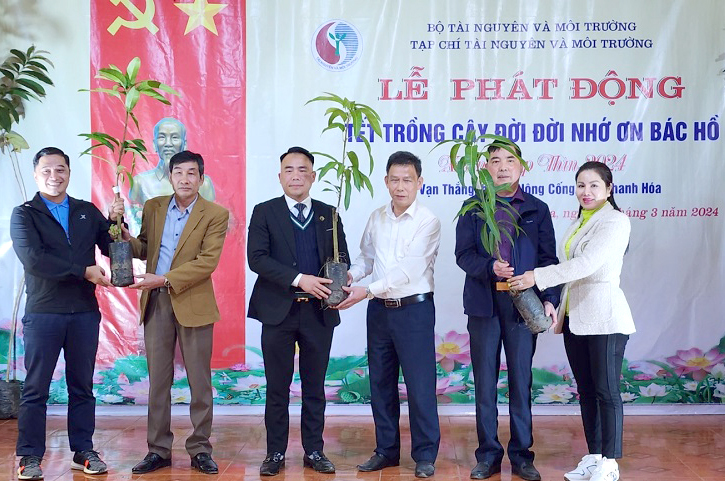 Phát động trồng cây chương trình 'Đường xanh' tại xã Vạn Thắng, Nông Cống, Thanh Hóa